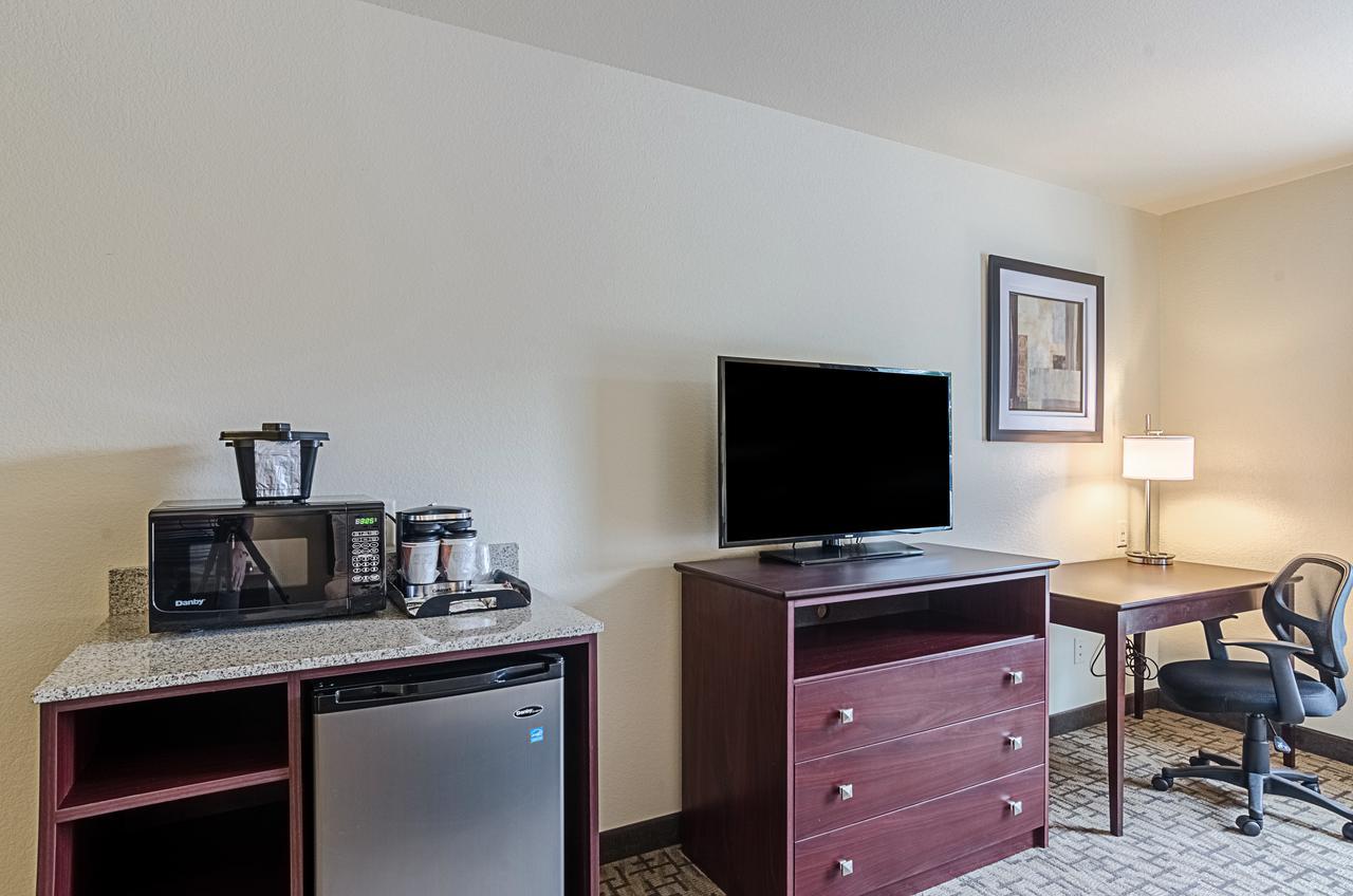 Cobblestone Inn & Suites - Guernsey Exterior foto